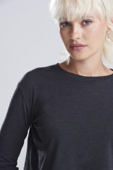 Women's Long Sleeve Cropped T.