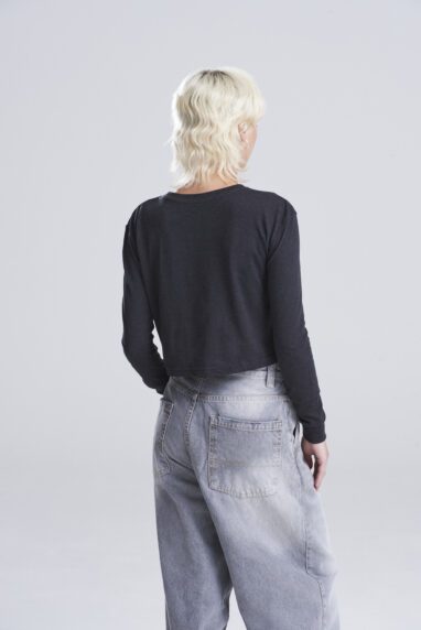 Women's Long Sleeve Cropped T.