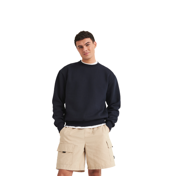 Moški model, oblečen v jopico