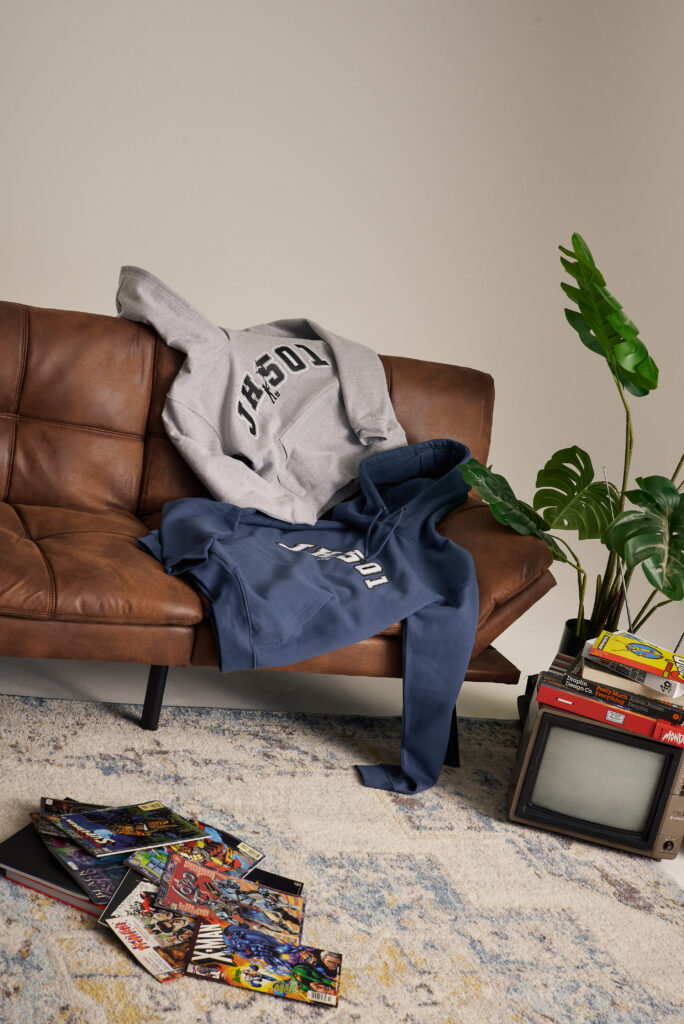 The JH501 uses a three-end fleece construction, creating a thicker fabric with a soft, premium hand feel.